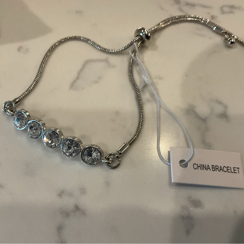 Juicy Couture Glitter Dial Watch and Bracelet Set - Picture 6 of 11